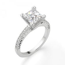 Load image into Gallery viewer, Ring With Princess Cut diamond
